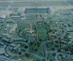 Shenandoah Plaza in 1982
