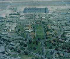 Shenandoah Plaza in 1982