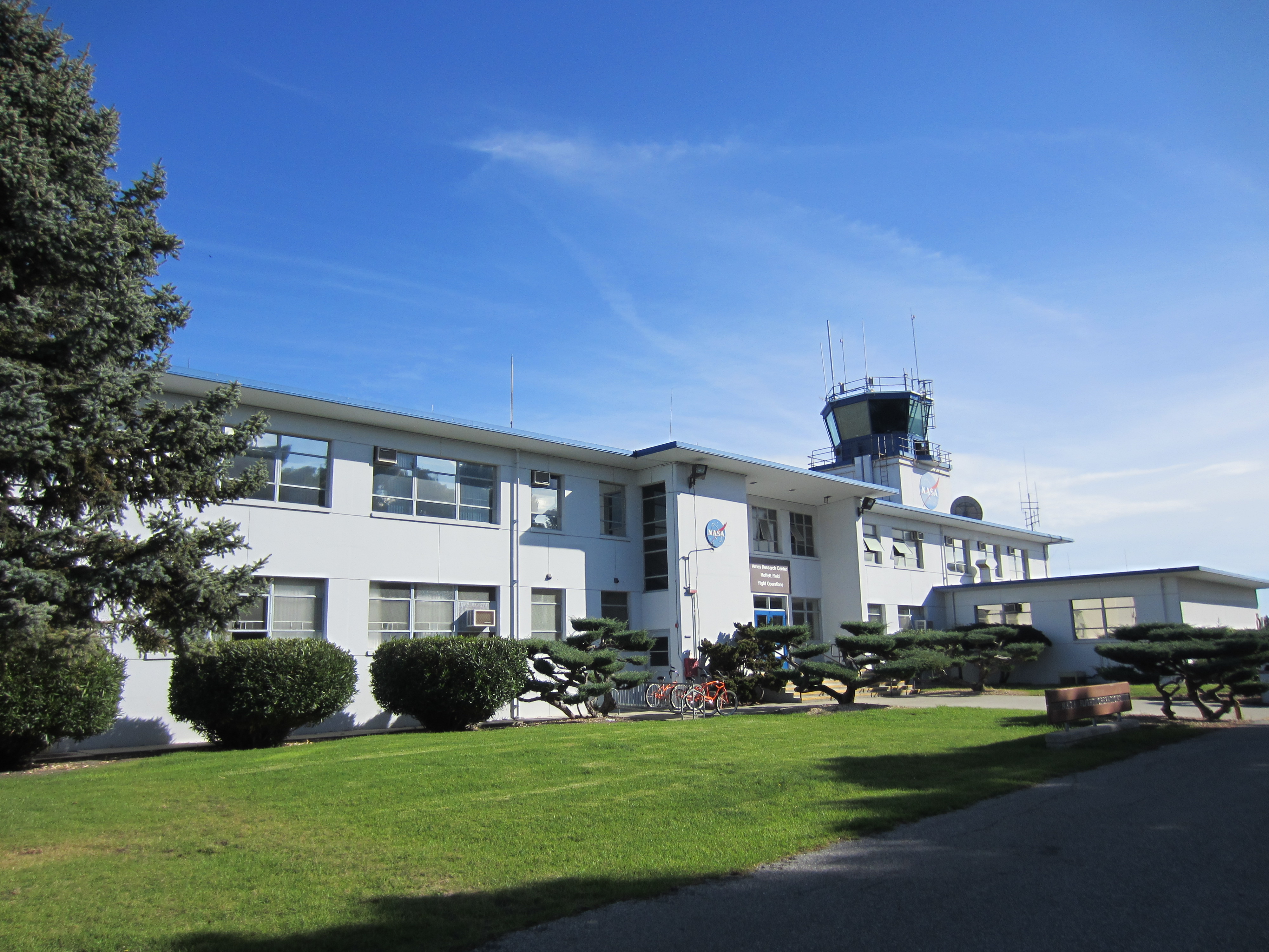 Moffett Federal Airfield aircraft control tower behind the operations building